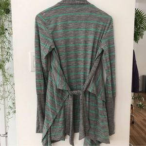 Icebreaker medium merino cardigan grey and light teal with ties